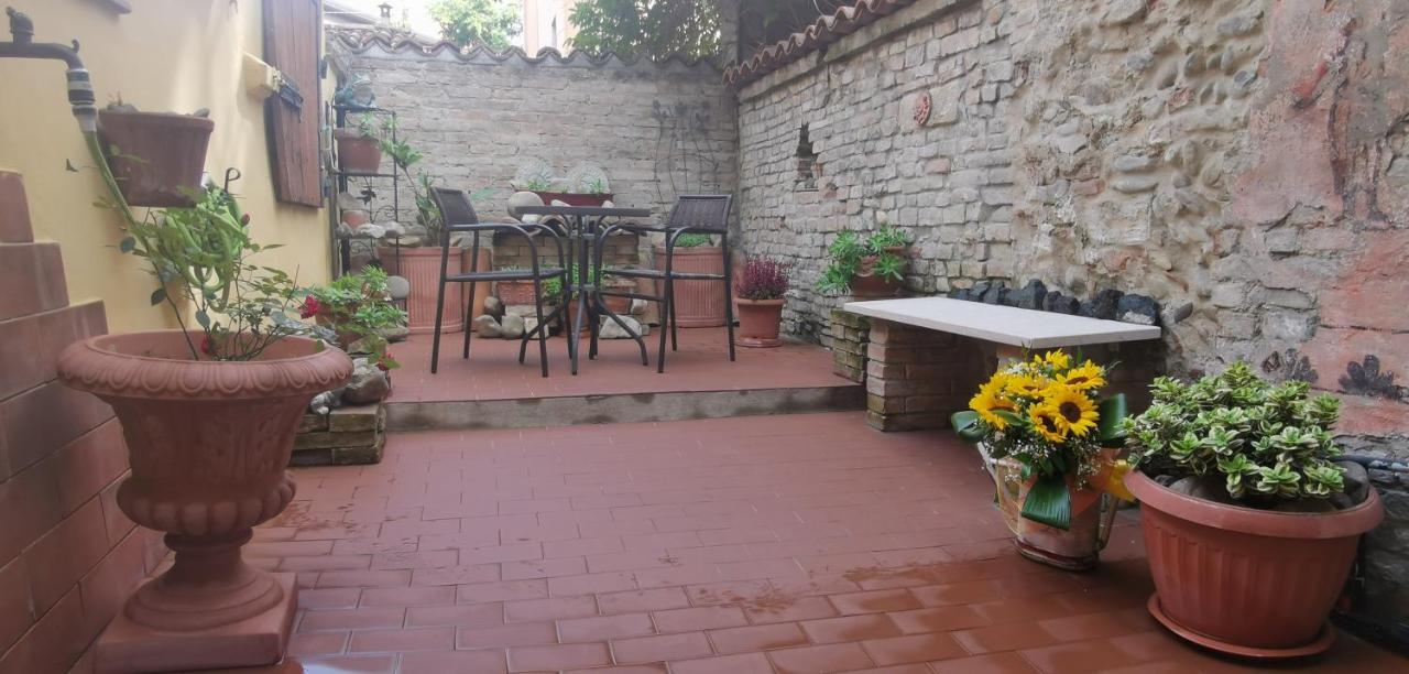 Parma City Centre With Patio Bagian luar foto
